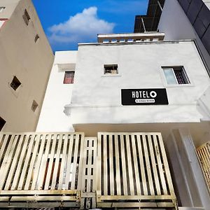 Hotel O Saligramam Chennai